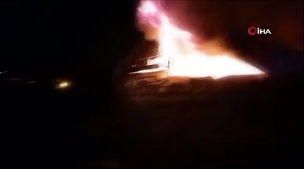 Une maison de plain-pied a pris feu à Ardahan：Ils ont répondu à l'incendie avec un tuyau d'arrosage