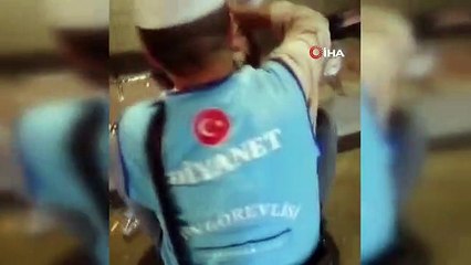 Erzincanlı hacılar vatandaşın yarasına merhem oldu