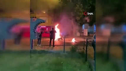 Yolcu otobüsüyle çarpışan motosiklet alev alev yandı: 1 yaralı