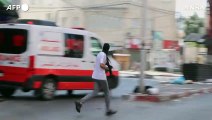 A Jenin, militanti palestinesi armati sparano contro l'esercito israeliano