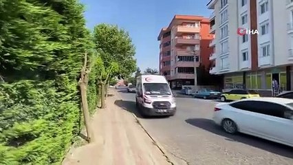 L'accident dans lequel le service du travailleur est entré en collision avec la voiture a été renversé est filmé