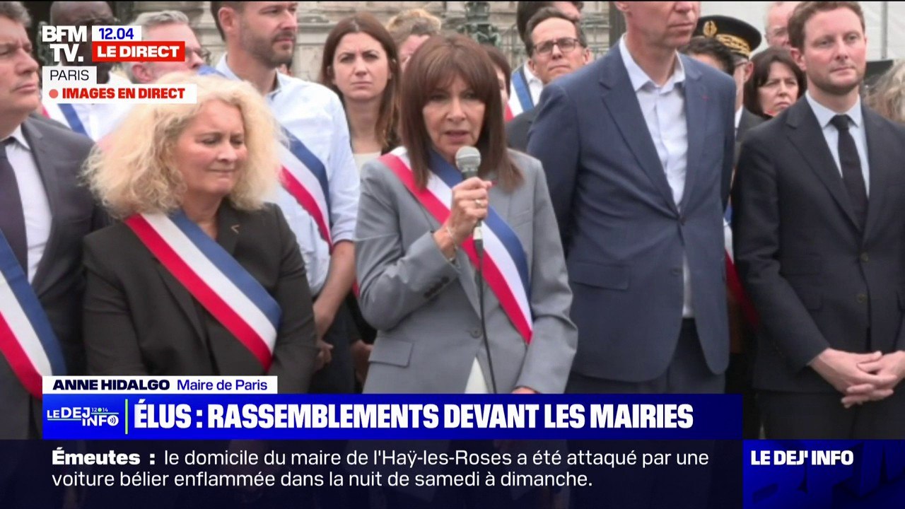 Rassemblements devant les mairies: Anne Hidalgo insiste sur "la nécessité d'avoir un débat politique et public apaisé"