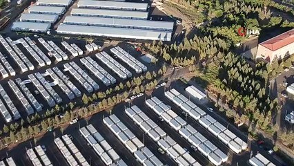 Dron gören depremzede çocukların mutluluğu kamerada