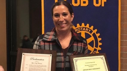 Suspenden A Una Policía De Nueva York Tras Mandarse Amenazas A Ella Misma