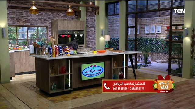 طريقة عمل كرامبل الخوخ مع الشيف فيفيان فريد