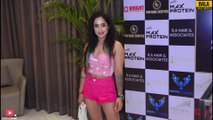 Shweta Mehta Looks H0T In Pink Deep Neck Top & Thigh Shorts at Star Eminence Awards 2023