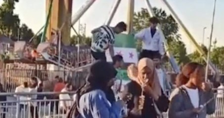 Sığınmacı Suriyeliler lunaparkta ÖSO bayrağı açtı