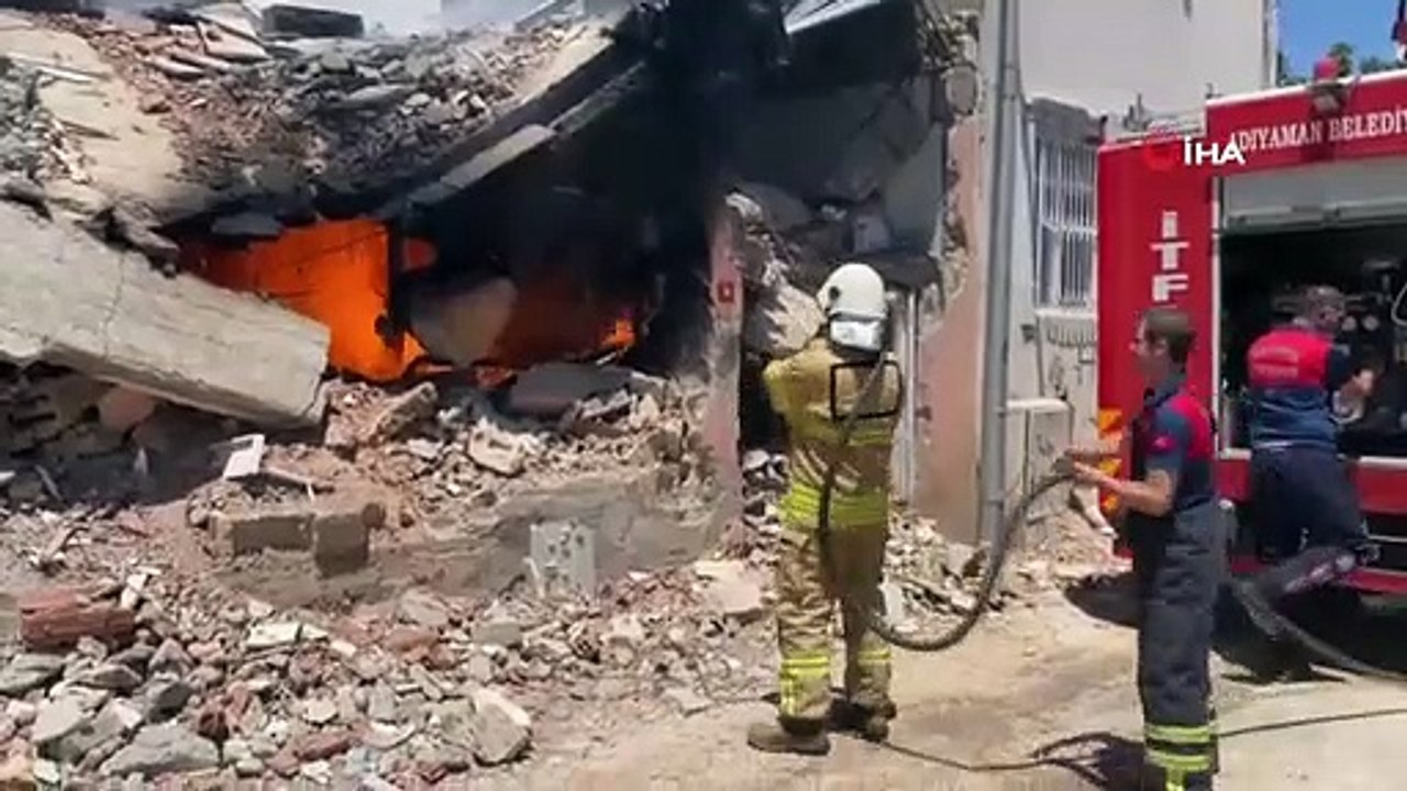 Das Feuer in der Gebäuderuine machte mir Angst