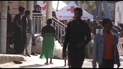 Alleggerito l'hotspot di Lampedusa, circa 500 i migranti presenti