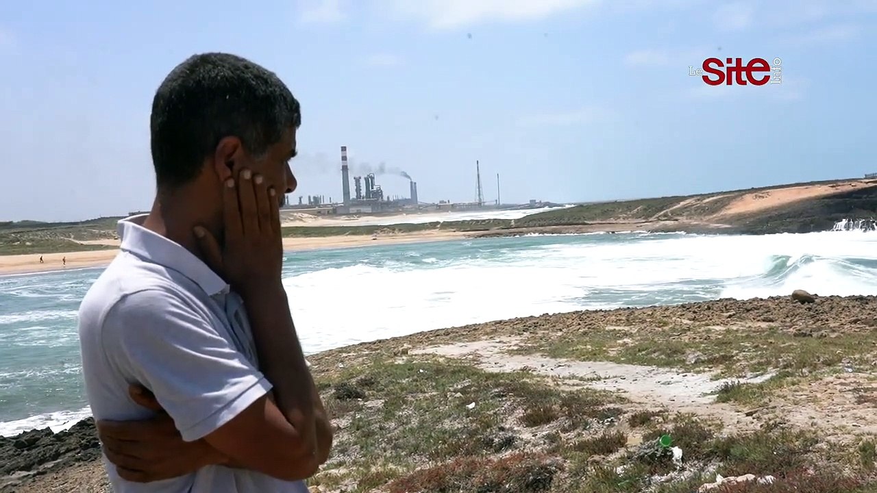 أب يستنجد بالمغاربة بعد غرق ابنه بشاطئ الطيفور...