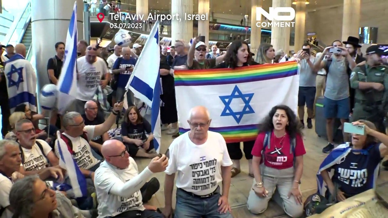 Manifestation contre la réforme judiciaire à l'aéroport de Tel-Aviv