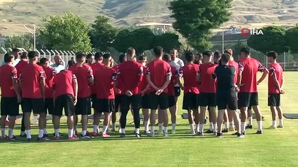 Les préparatifs de la nouvelle saison ont commencé à Sivasspor, Servet Çetin est allé à son premier entraînement