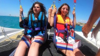 parasailing uçan komik kızlar #1