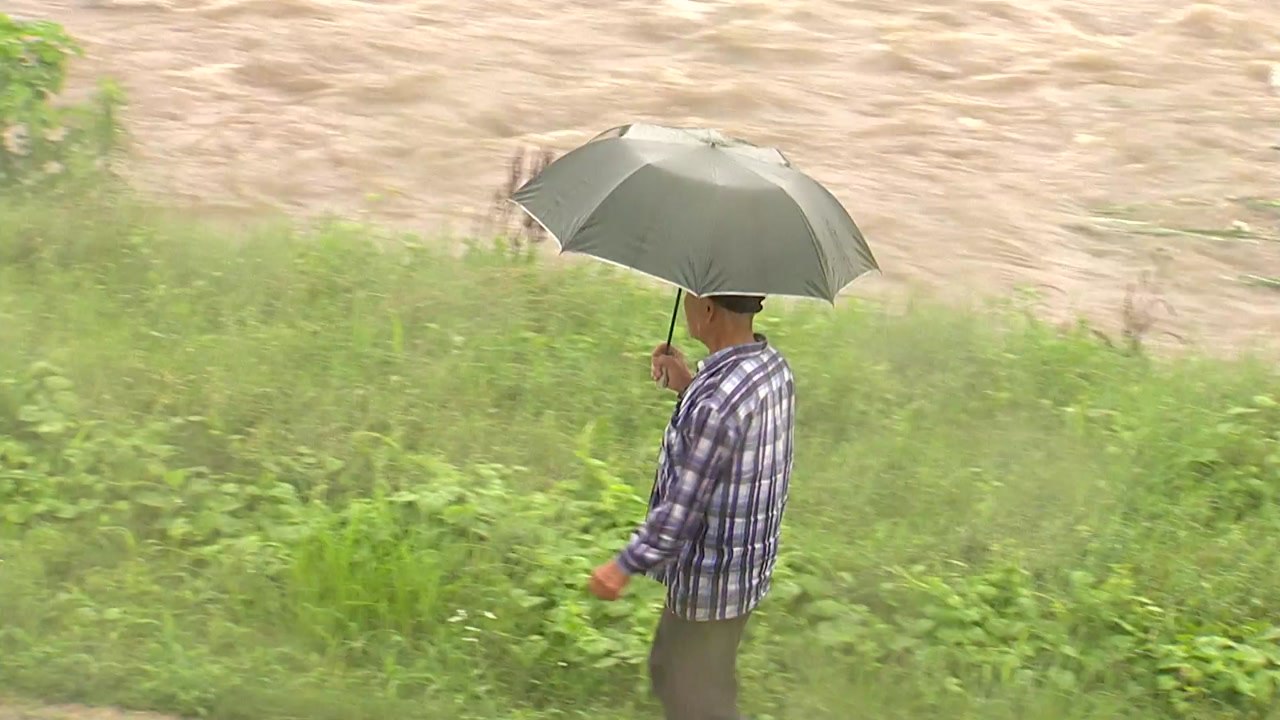 [날씨] 오늘 전국 장맛비...시간당 30∼60mm 국지성 호우 / YTN