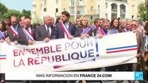 Francia: cientos marcharon en rechazo al ataque contra residencia de alcalde de L'Haÿ-les-Roses