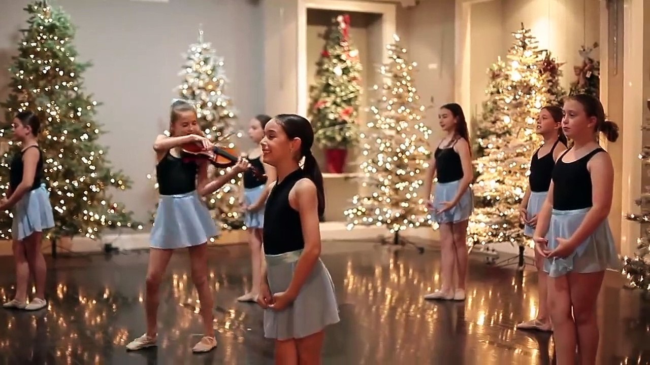 Carol of the Bells Dance and Violin Karolina Protsenko Video