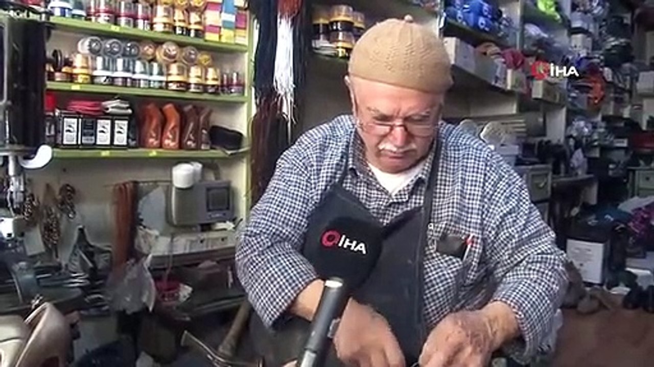 „Eskici Dede“ möchte seinen Schuhreparaturjob 58 Jahre lang bis zu seinem letzten Atemzug fortsetzen