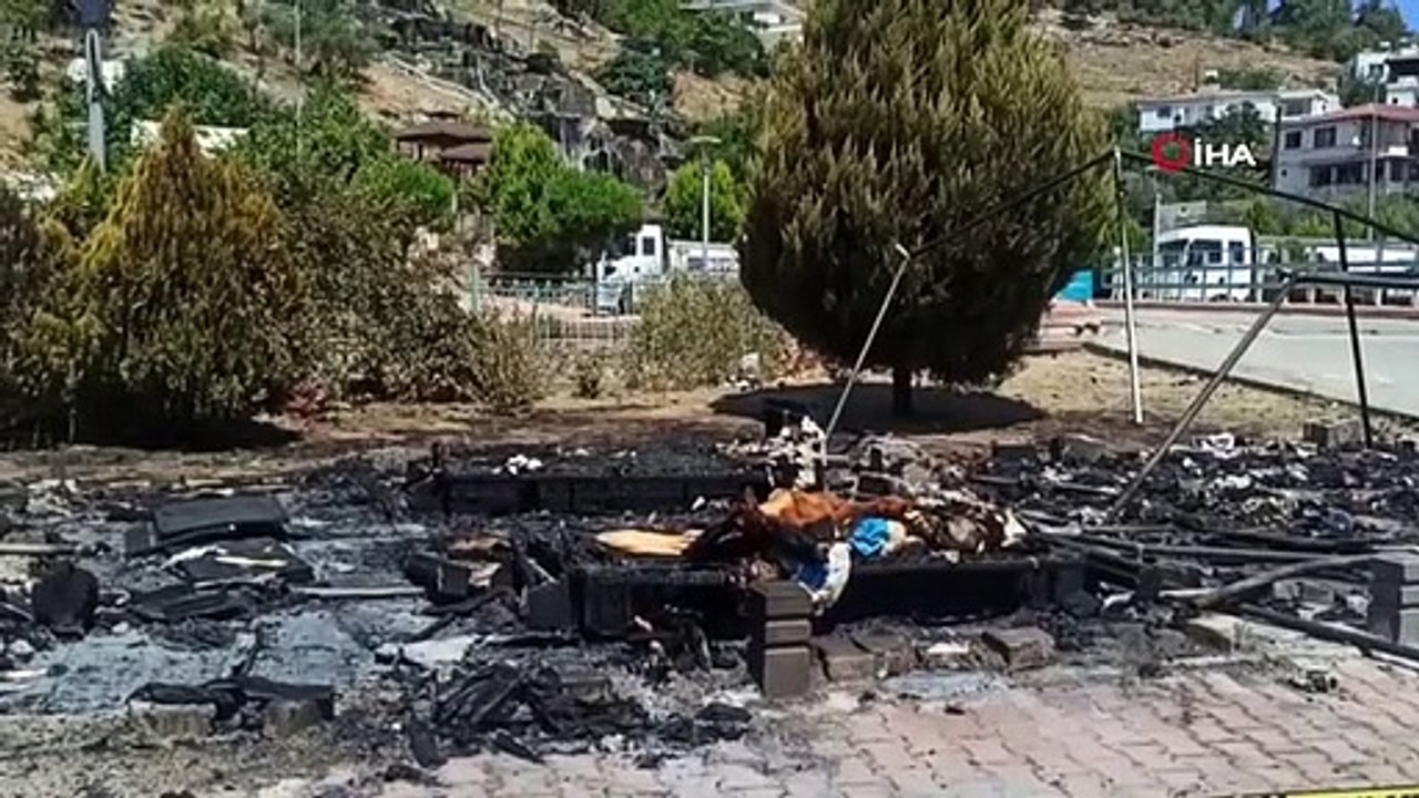 Zunächst wurden die Arbeitsplätze der vom Erdbeben betroffenen Handwerker geplündert, dann wurden ihre Zelte niedergebrannt.