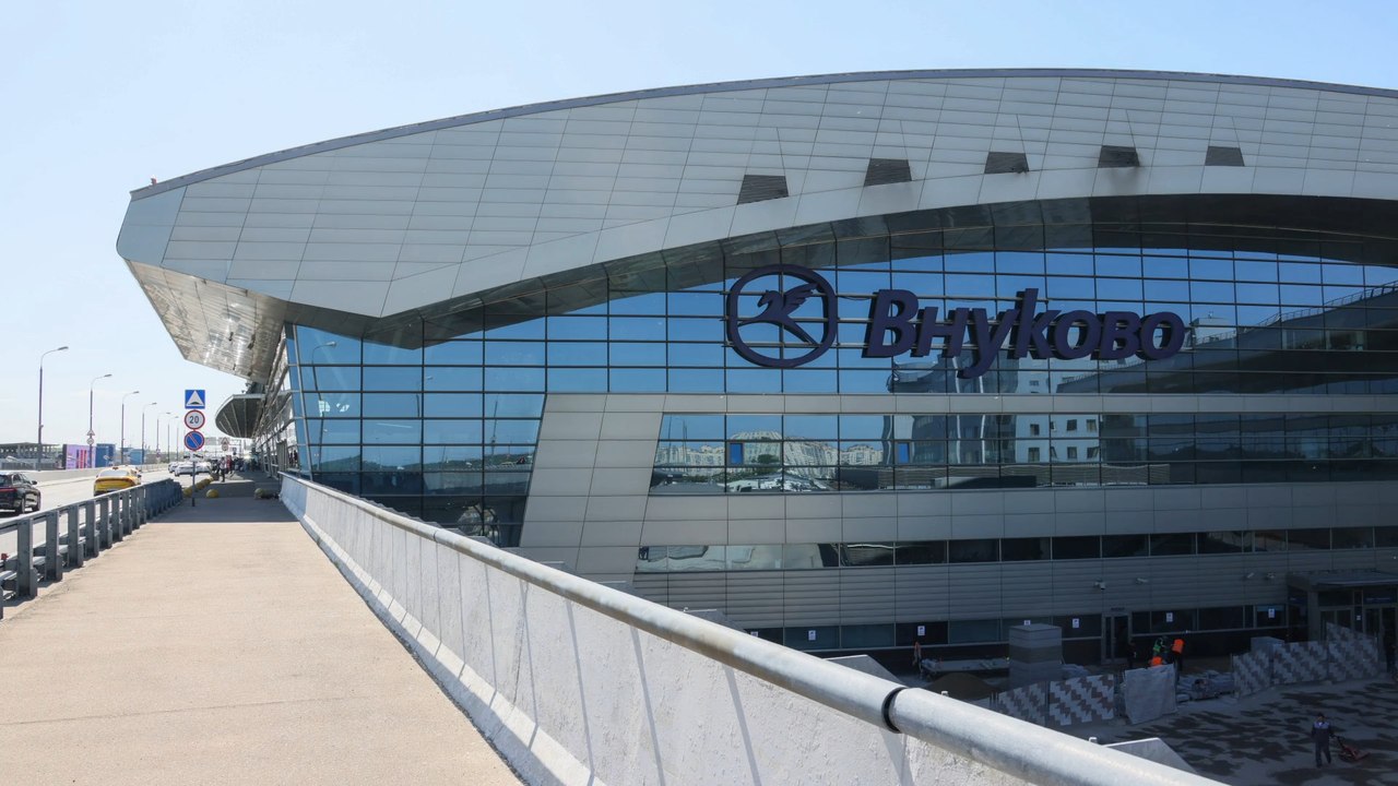 Russland wehrt wohl drohnenattacke auf flughafen ab