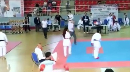 Yenilgiyi hazmedemeyen Ermeni karateciden, kendisine el uzatan Azerbaycanlı rakibine skandal hareket