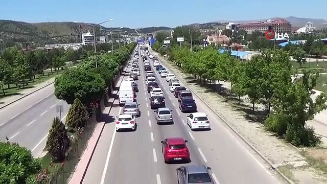 Près d'un million 300 000 véhicules sont passés par Afyonkarahisar pendant les vacances de 9 jours.