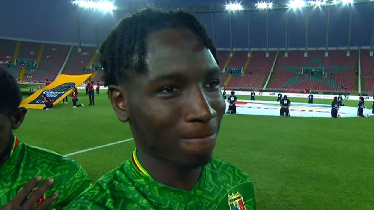 Lo más viral: suenan los himnos y lo de este jugador arrasa en las redes