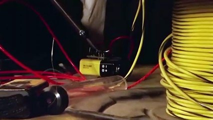 How To Blow Up A Pipeline - Bir Boru Hattı Nasıl Patlatılır