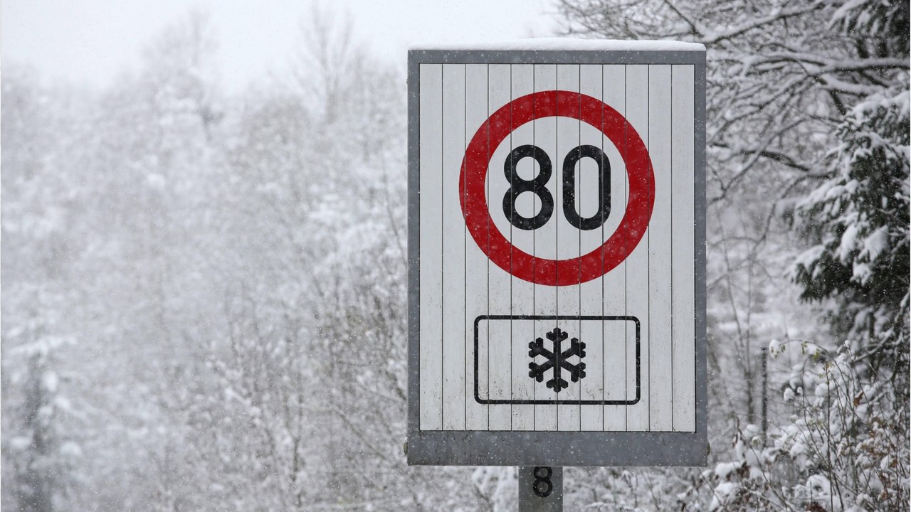 Vorsicht auch im Sommer! Die Bedeutung dieses Straßenschilds ist anders, als es scheint