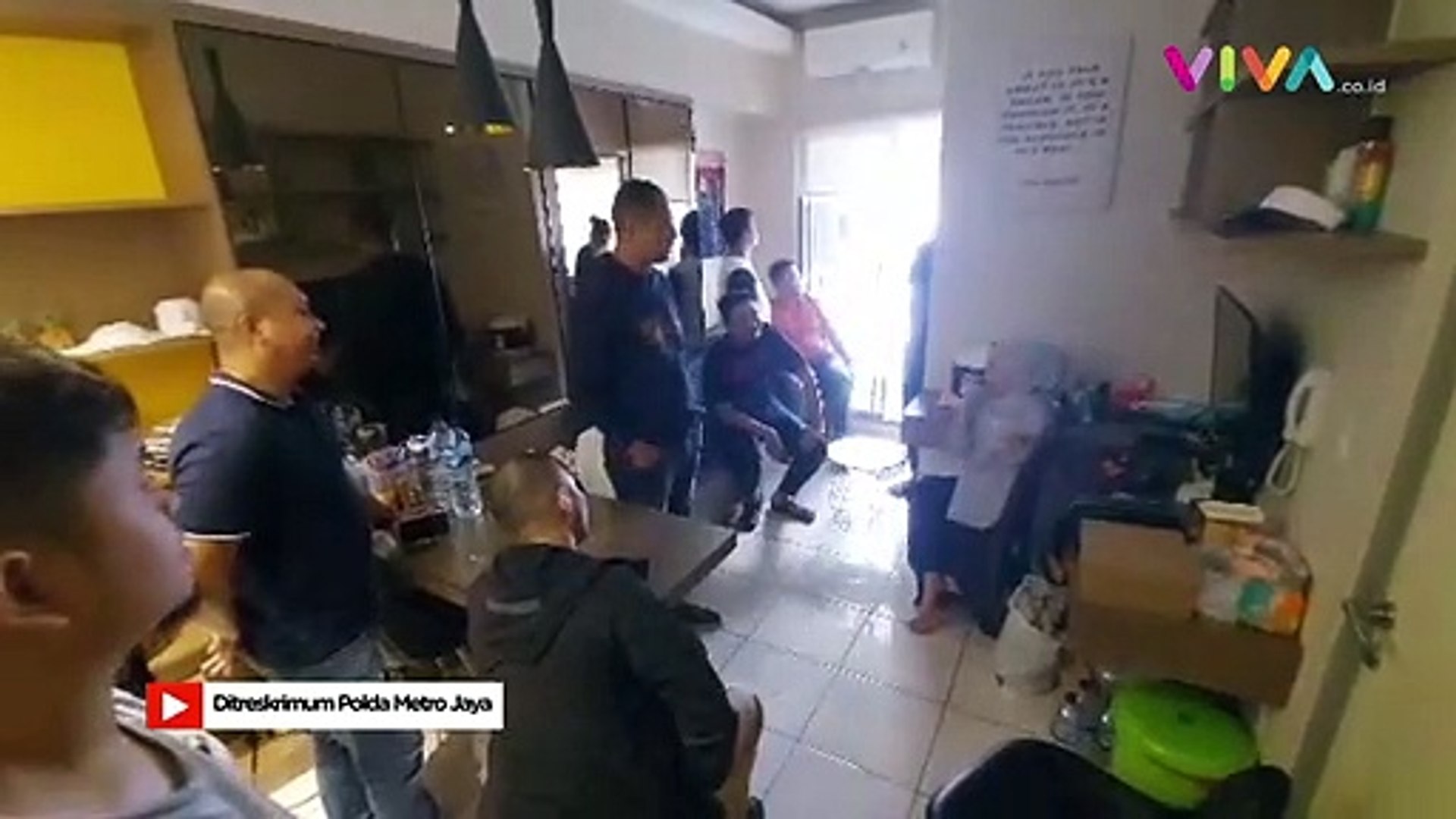 ⁣Rihana-Rihani Masih Cengengesan saat Diinterogasi Polisi