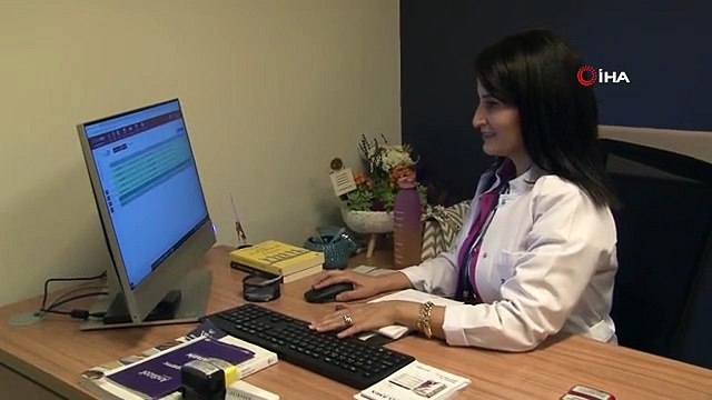 Dr. Hülya Yüksel： L'exercice est très important dans le traitement des douleurs dorsales et cervicales