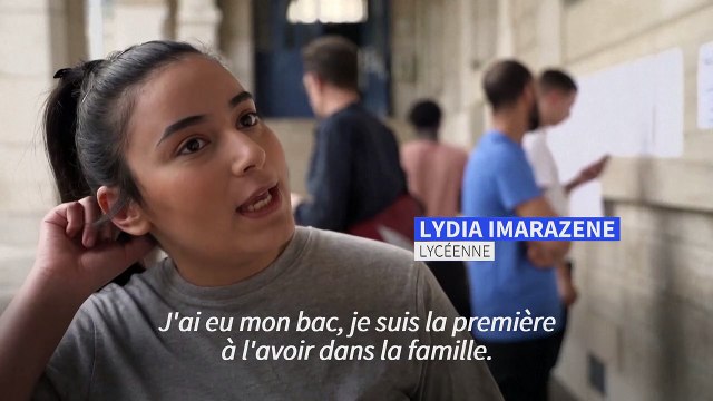 Baccalauréat: les candidats découvrent leurs résultats