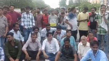 देवास: सड़कों पर उतरी जनता ने कर दिया चक्काजाम,कारण जान रह जायेंगे हैरान