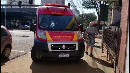 Entregador fica ferido após colisão entre motos na Rua Paraná