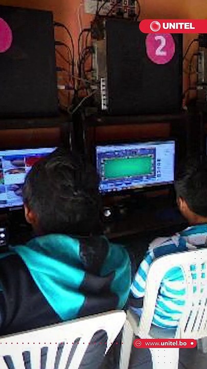 ¡Atención! El Ministro de educación recomienda a los padres supervisar las redes sociales a las que acceden sus hijos