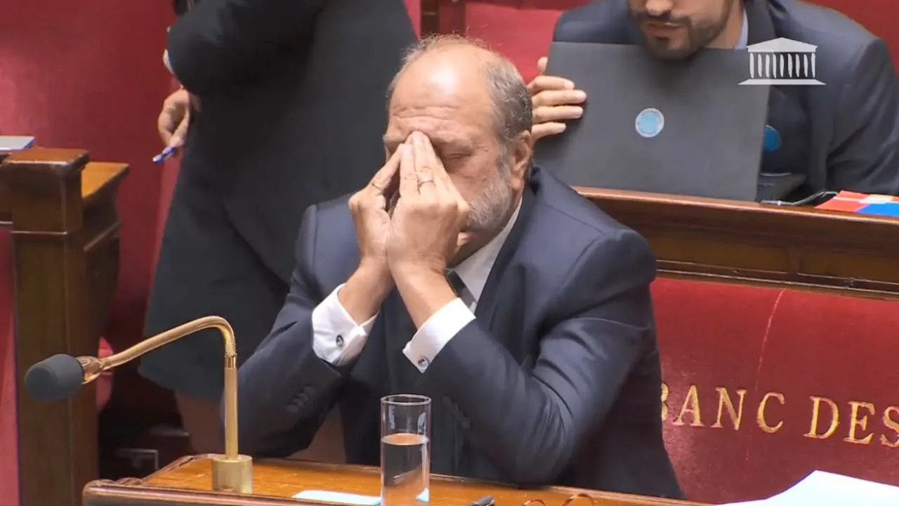 Gros malaise pour Eric Dupond-Moretti un député parodie un tube de sa compagne Isabelle Boulay