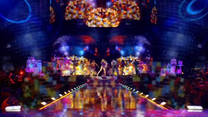 Madonna chante "Hung Up" en live