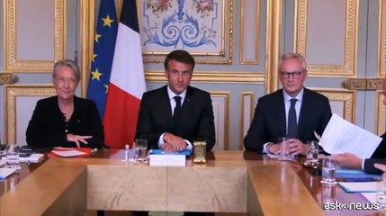 Francia, sindaci da Macron dopo le violenze. Borne: quasi 4.000 arresti
