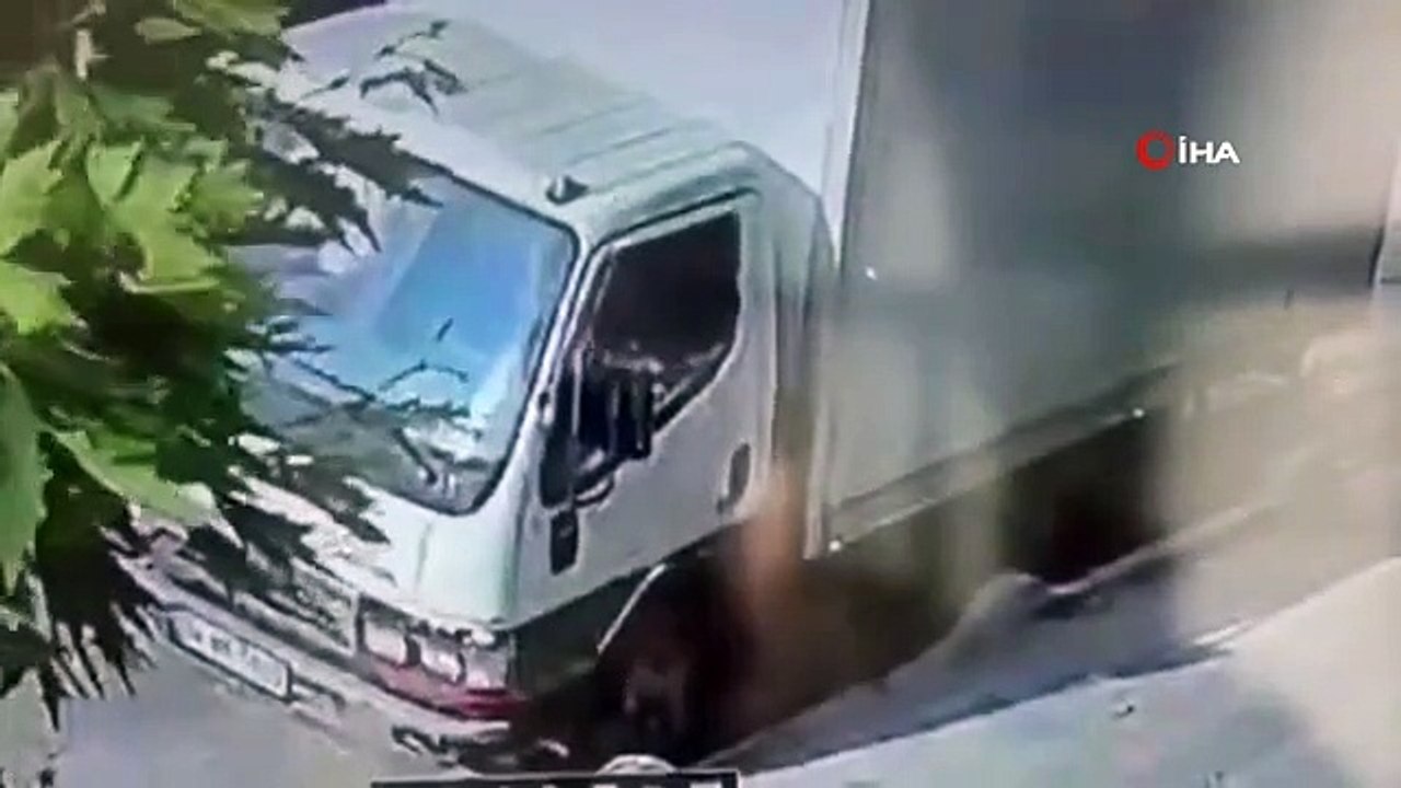 Ils ont volé les batteries de la camionnette qu'ils ont ratée et ont visité Sultangazi： Ces moments sont filmés