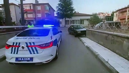 Pris en train de voler une voiture volée