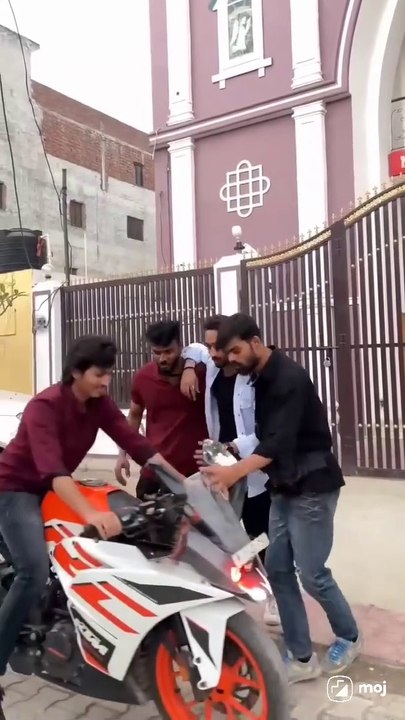 Video_1688372696944