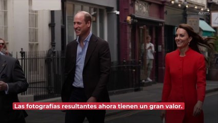 Rara vez visto: ¡William y Kate abrazados y besándose!