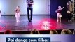 Pai dança com filhas gêmeas em apresentação de balé e vídeo viraliza