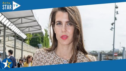 PHOTOS Charlotte Casiraghi, jupe courte et escarpins fluo, elle rivalise de beauté avec sa belle-mèr