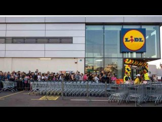 Ruée chez Lidl pour cette nouvelle piscine très facile à monter à prix incroyable !