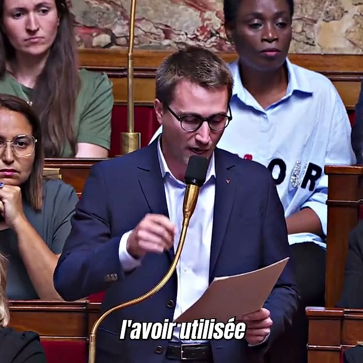 Le député Insoumis Antoine Léaument  affirme à l'Assemblée, que des policiers ont insulté des jeunes de sa circonscription en leur lançant : ""Ferme ta gueule, tête de chien, tu veux qu'on t'encule ?"