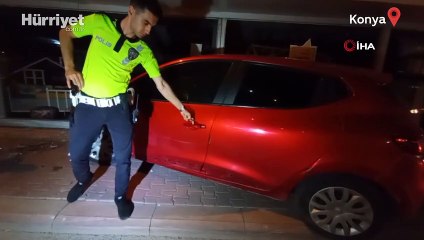 Konya'da direksiyonda sızdı, otomobiliyle dükkana daldı