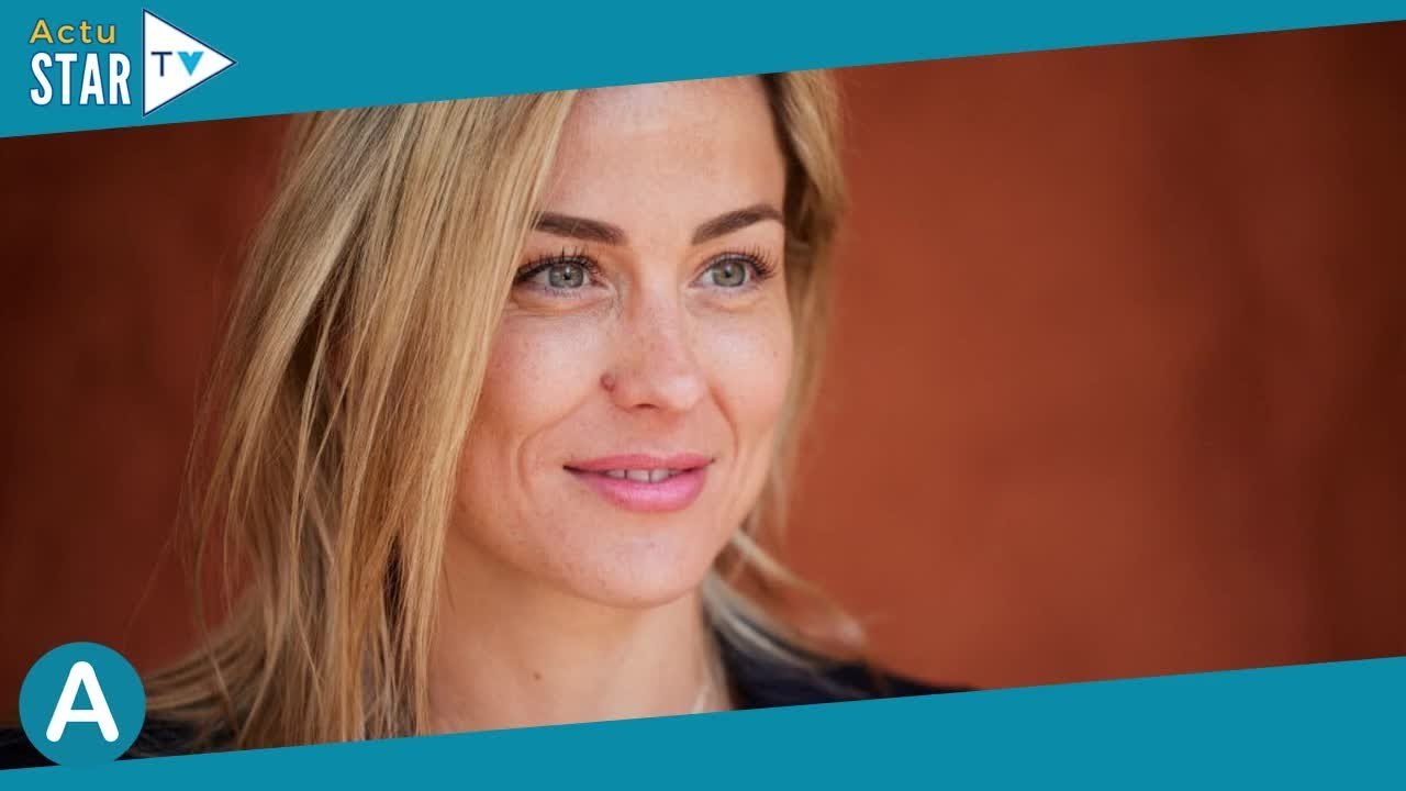 Laure Boulleau divine en bikini pour les vacances : l'ancienne joueuse porte une tenue qui provoque