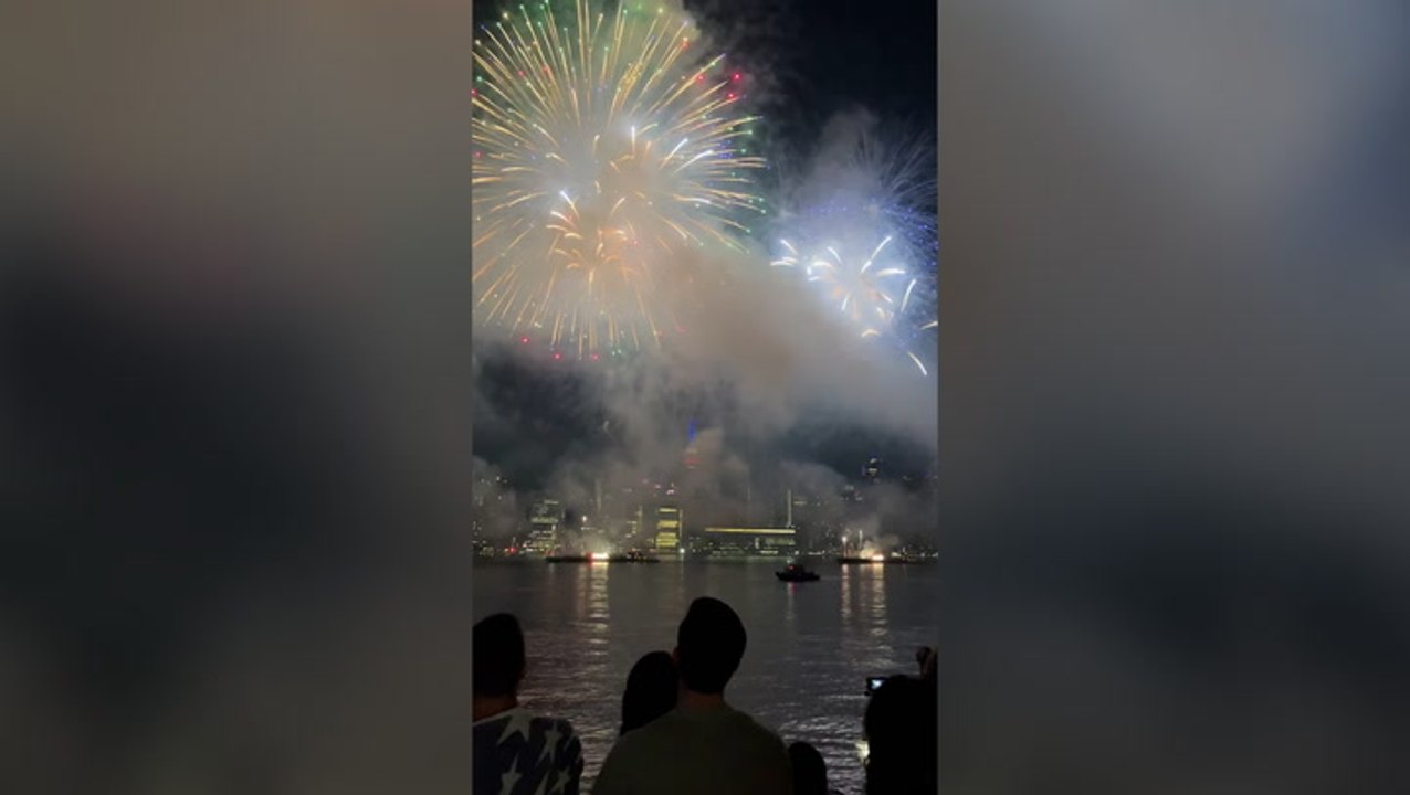July 4th fireworks light up New York City night sky