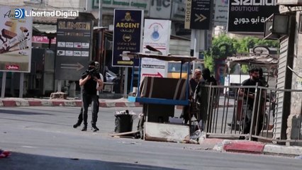 Video herunterladen: Israel ataca Gaza tras interceptar cinco proyectiles lanzados desde la Franja