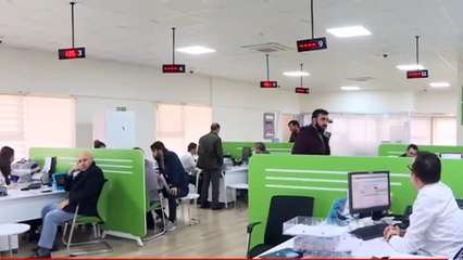 Télécharger la video: Uzman doktor zamlı maaş ne kadar 2023? Uzman doktor maaşları ne kadar, kaç TL oldu? En düşük Uzman doktor maaşı ne kadar?